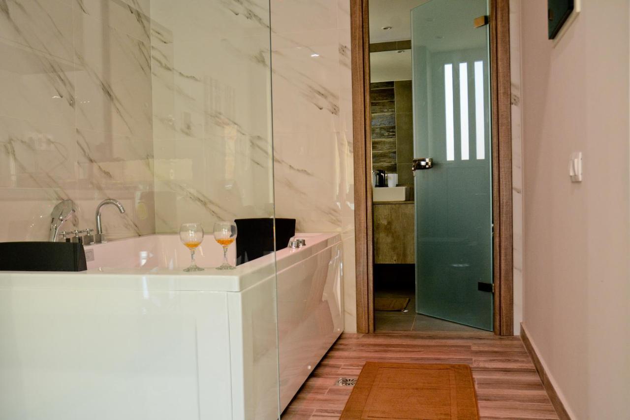 Dafni Luxury Suites أثينا المظهر الخارجي الصورة