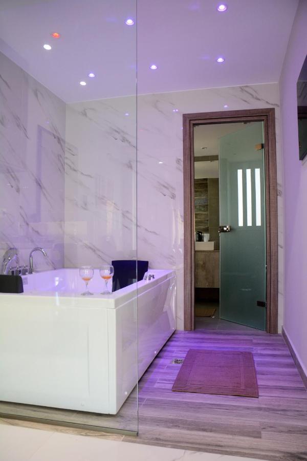 Dafni Luxury Suites أثينا المظهر الخارجي الصورة
